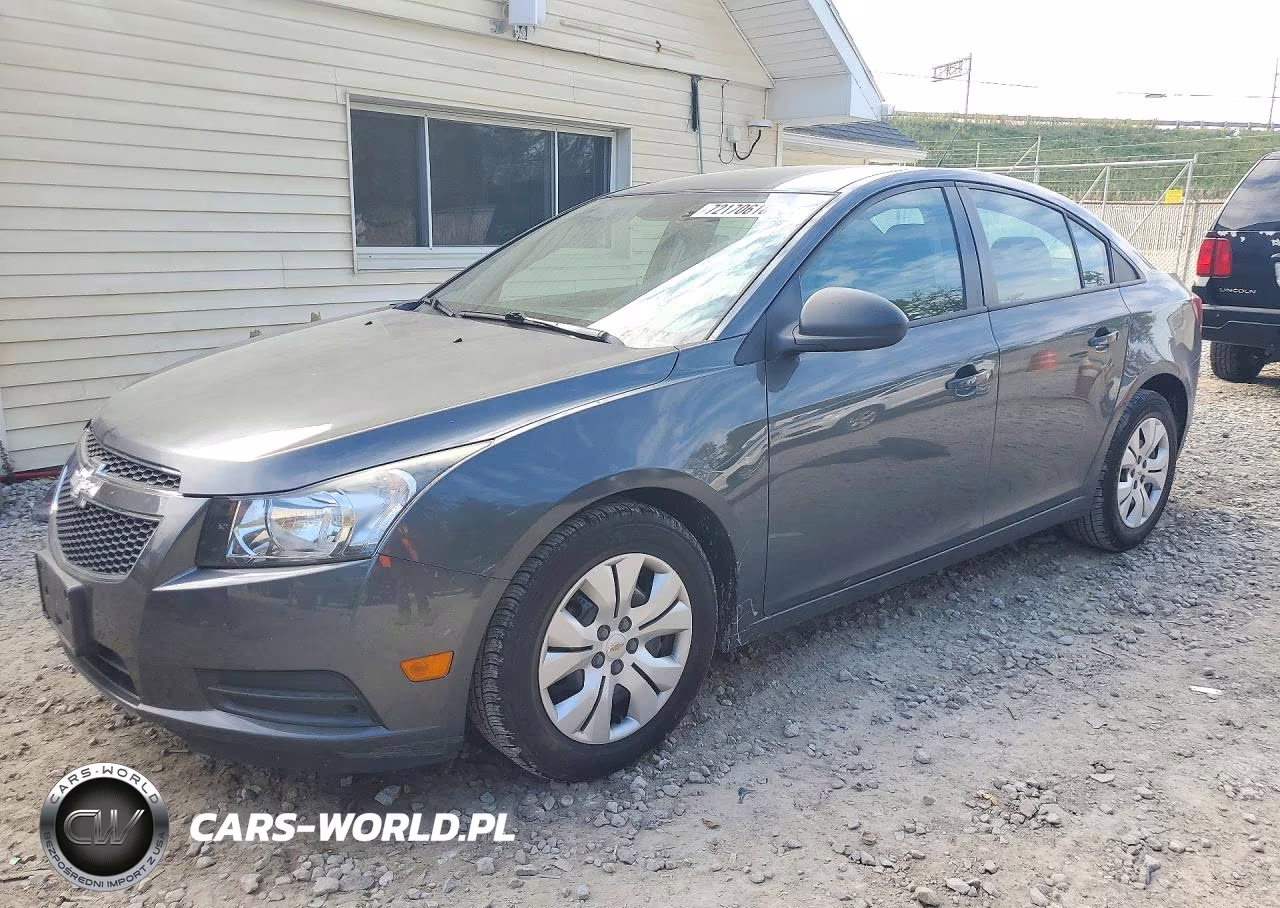 2013 Chevrolet Cruze Ls VIN:1G1PA5SH3D7237678 - 1