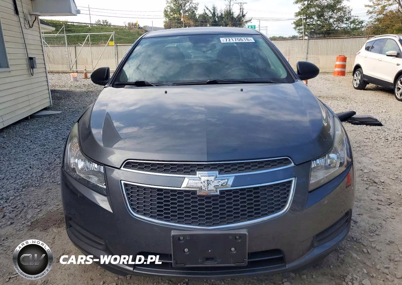 2013 Chevrolet Cruze Ls VIN:1G1PA5SH3D7237678 - 5