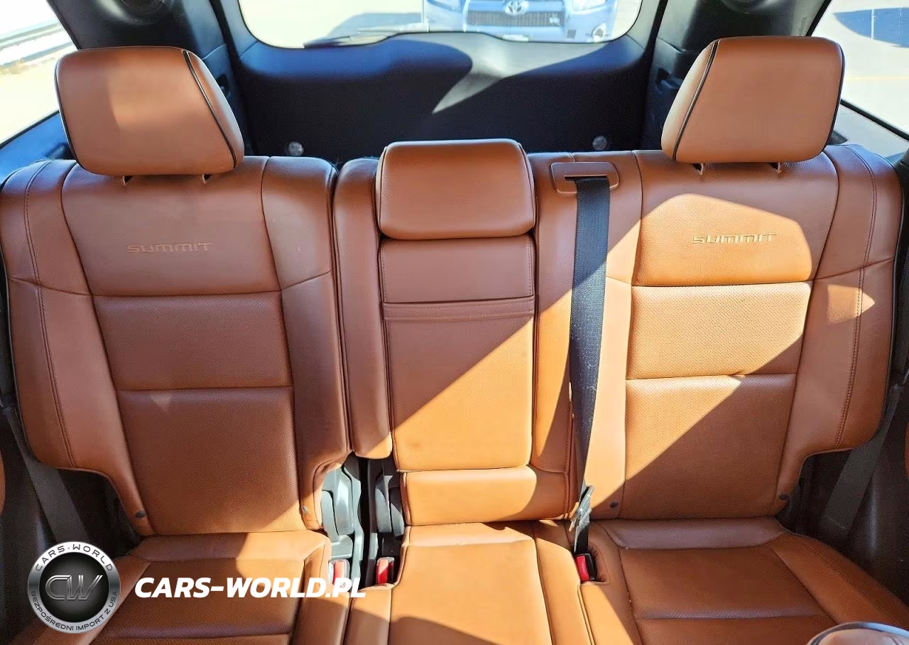 2015 Jeep Grand Cherokee Summit VIN:1C4RJFJM1FC880092 - 10