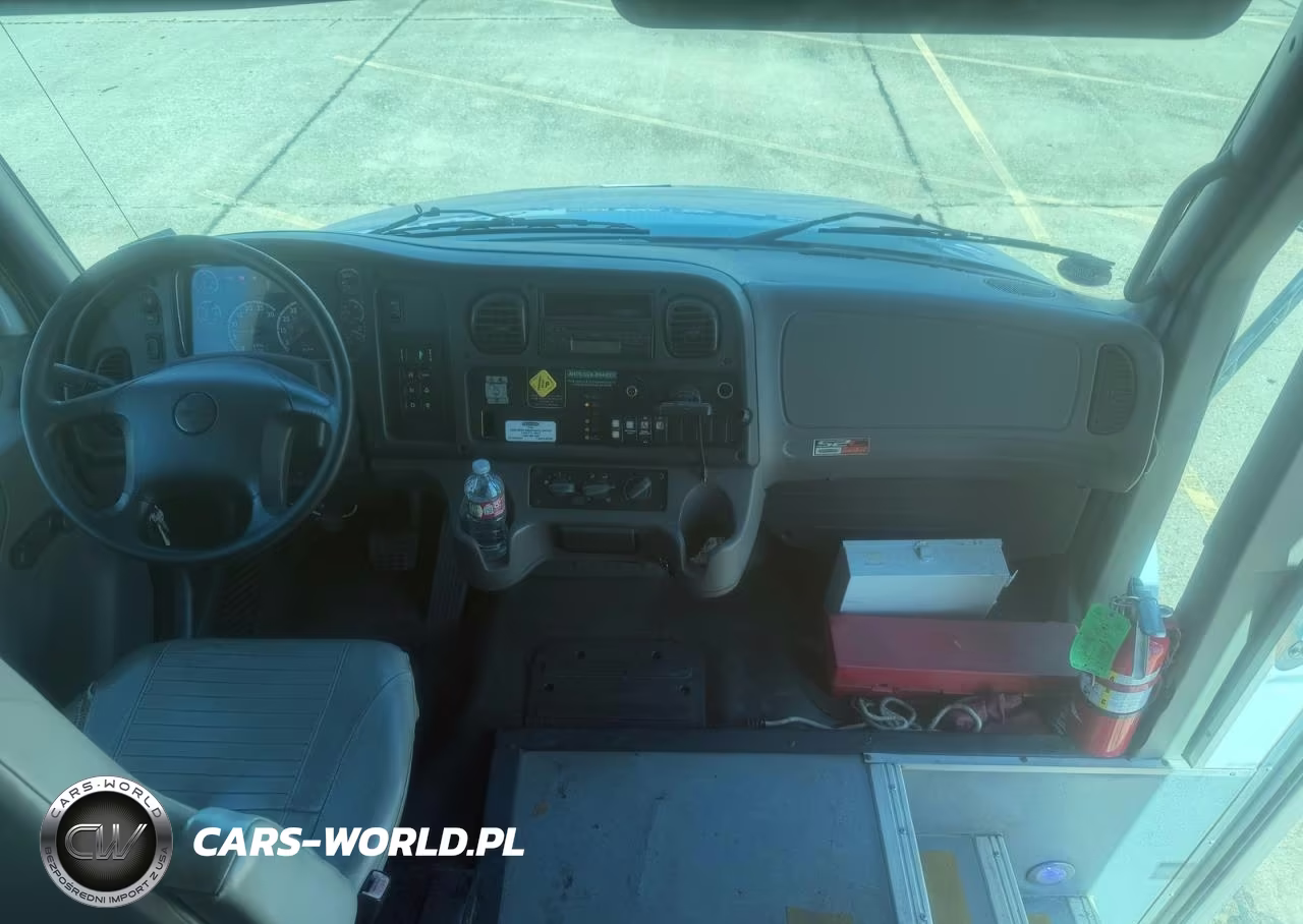 2015 Freightliner Chassis S-2 VIN:4UZADSDT6FCGS0091 - 9