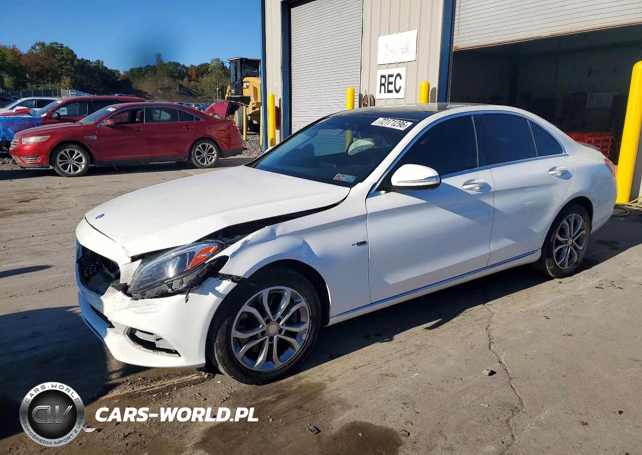 2015 Mercedes-Benz C 300 4Matic VIN:55SWF4KB1FU010253 - 1