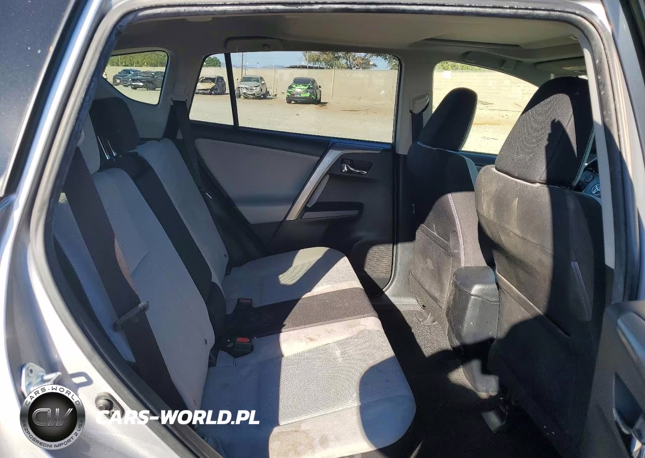 2018 Toyota Rav4 Xle VIN:JTMWFREV8JD127686 - 11