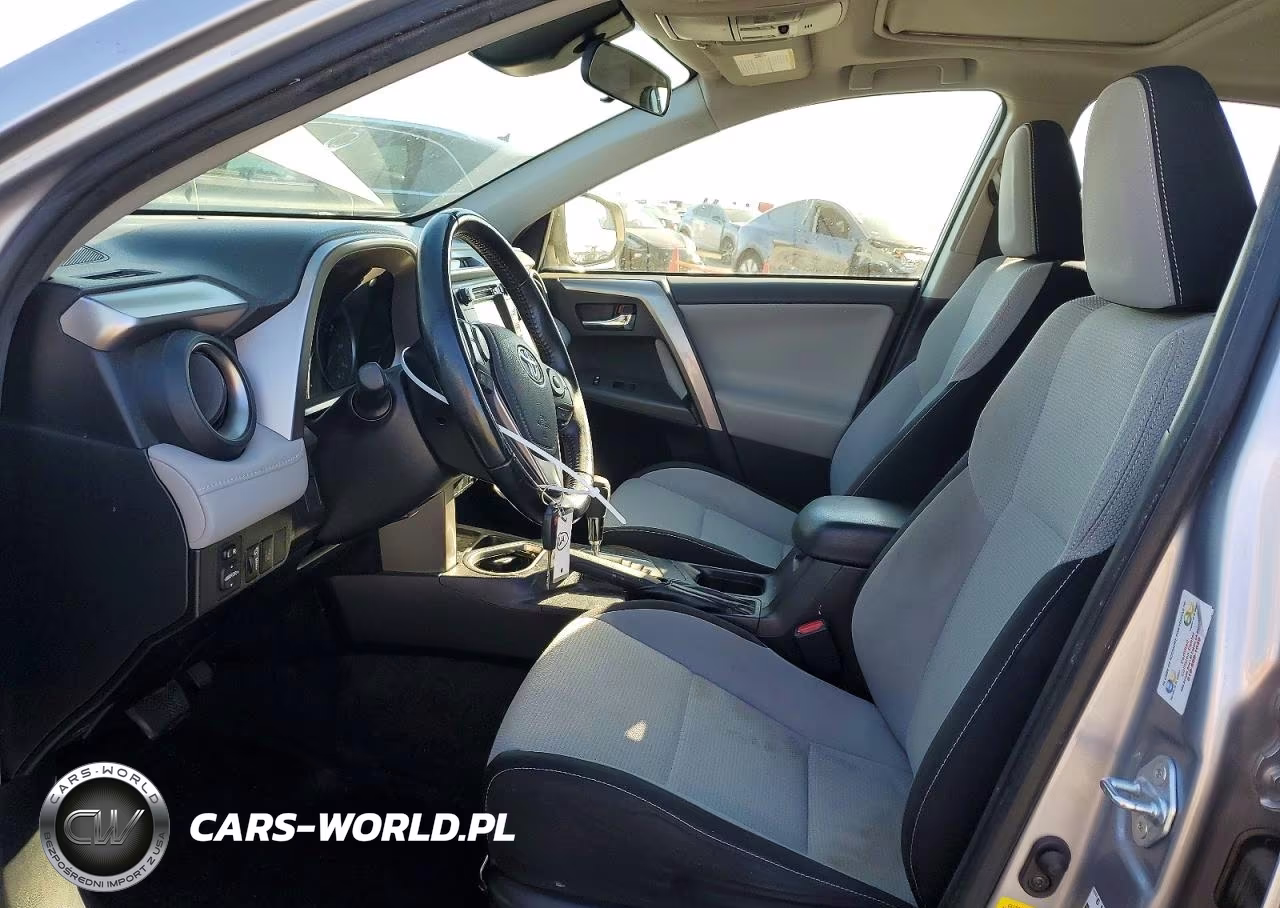 2018 Toyota Rav4 Xle VIN:JTMWFREV8JD127686 - 7