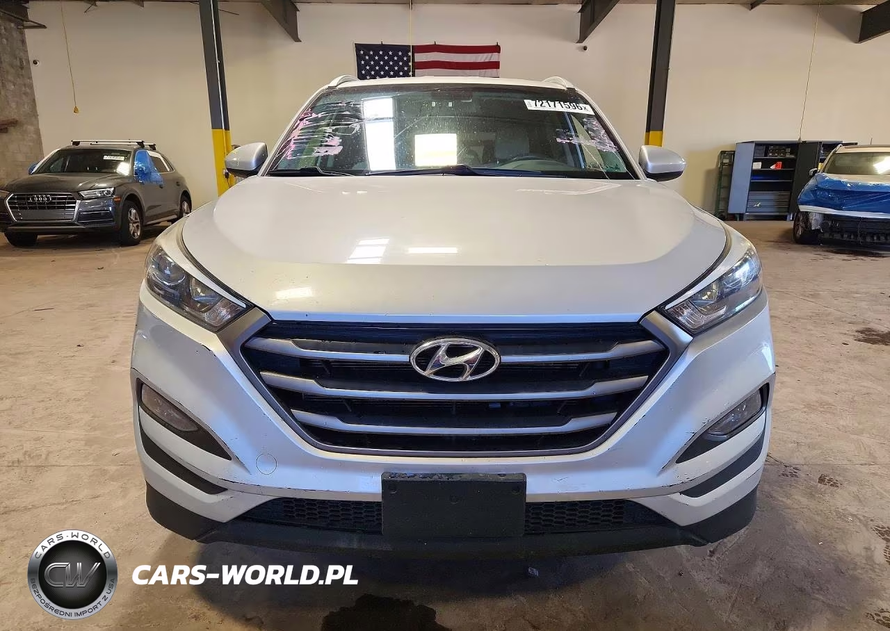 2016 Hyundai Tucson Se VIN:KM8J33A41GU107913 - 5