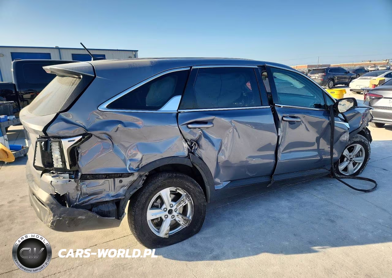 2023 Kia Sorento Lx VIN:5XYRG4LC6PG167970 - 3