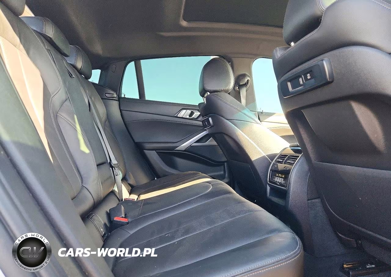 2022 BMW X6 xDrive40I VIN:5UXCY6C0XN9M18989 - 11