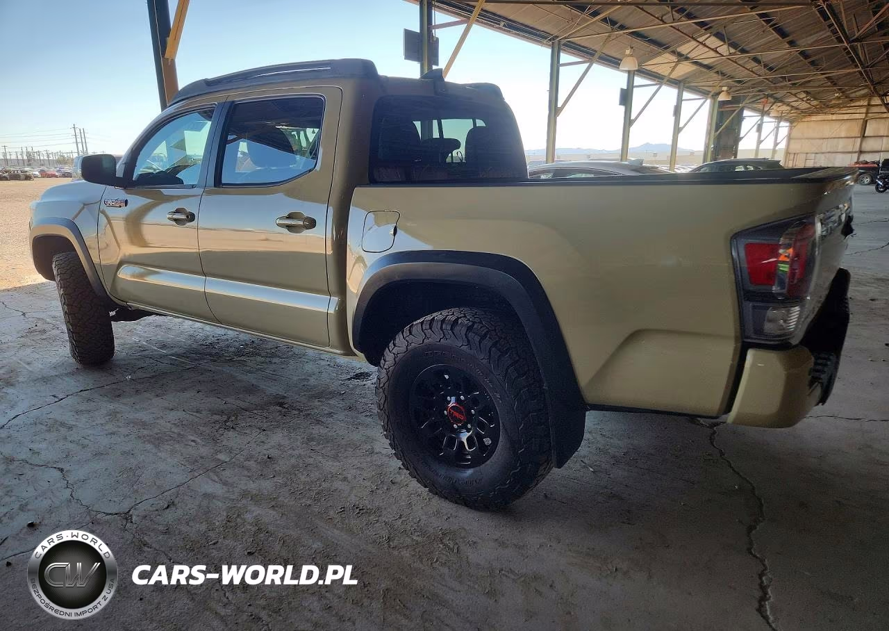 2018 Toyota Tacoma Double Cab VIN:5TFCZ5AN7JX163702 - 2