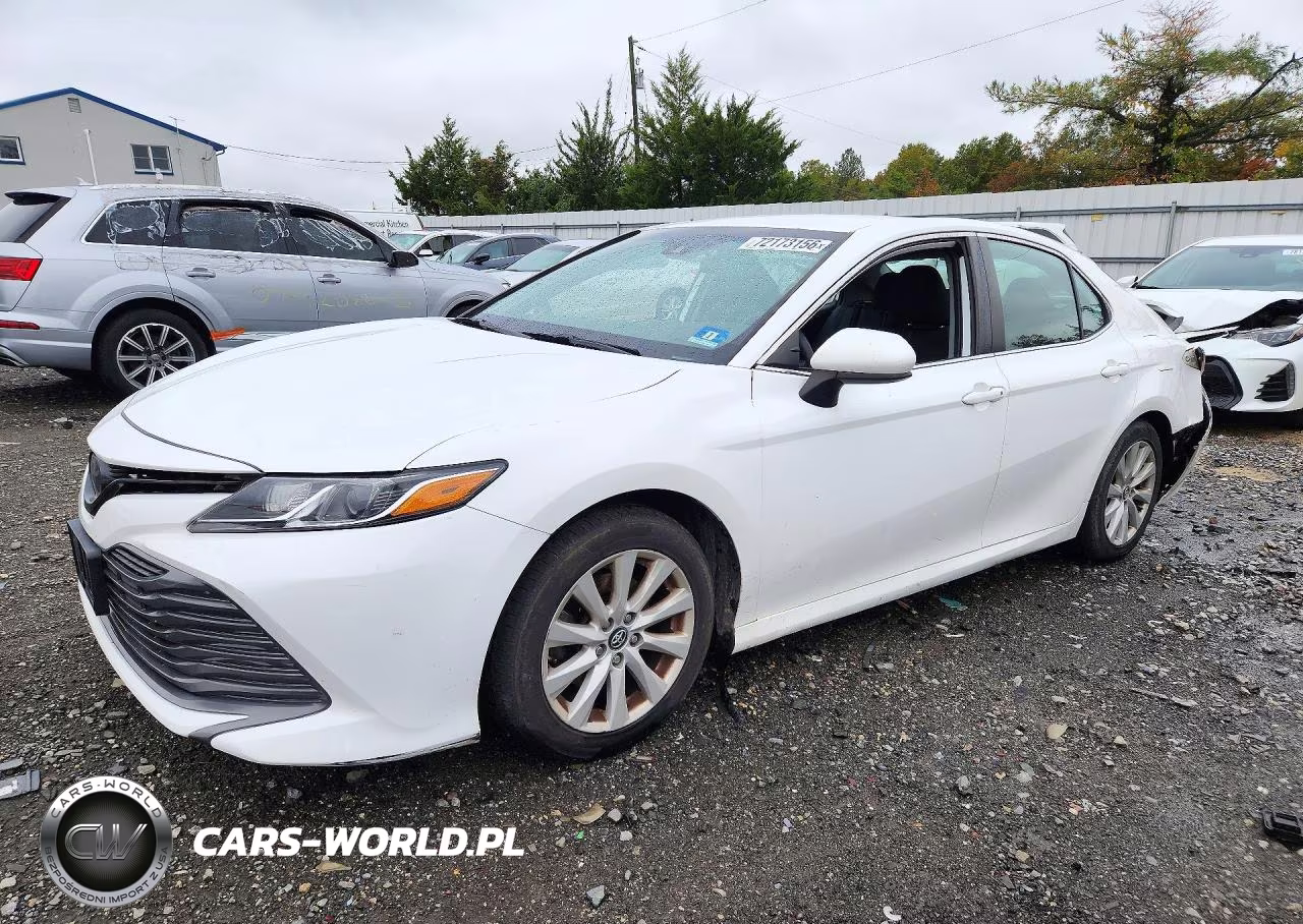 2019 Toyota Camry Le – zdjęcie 1 z 12