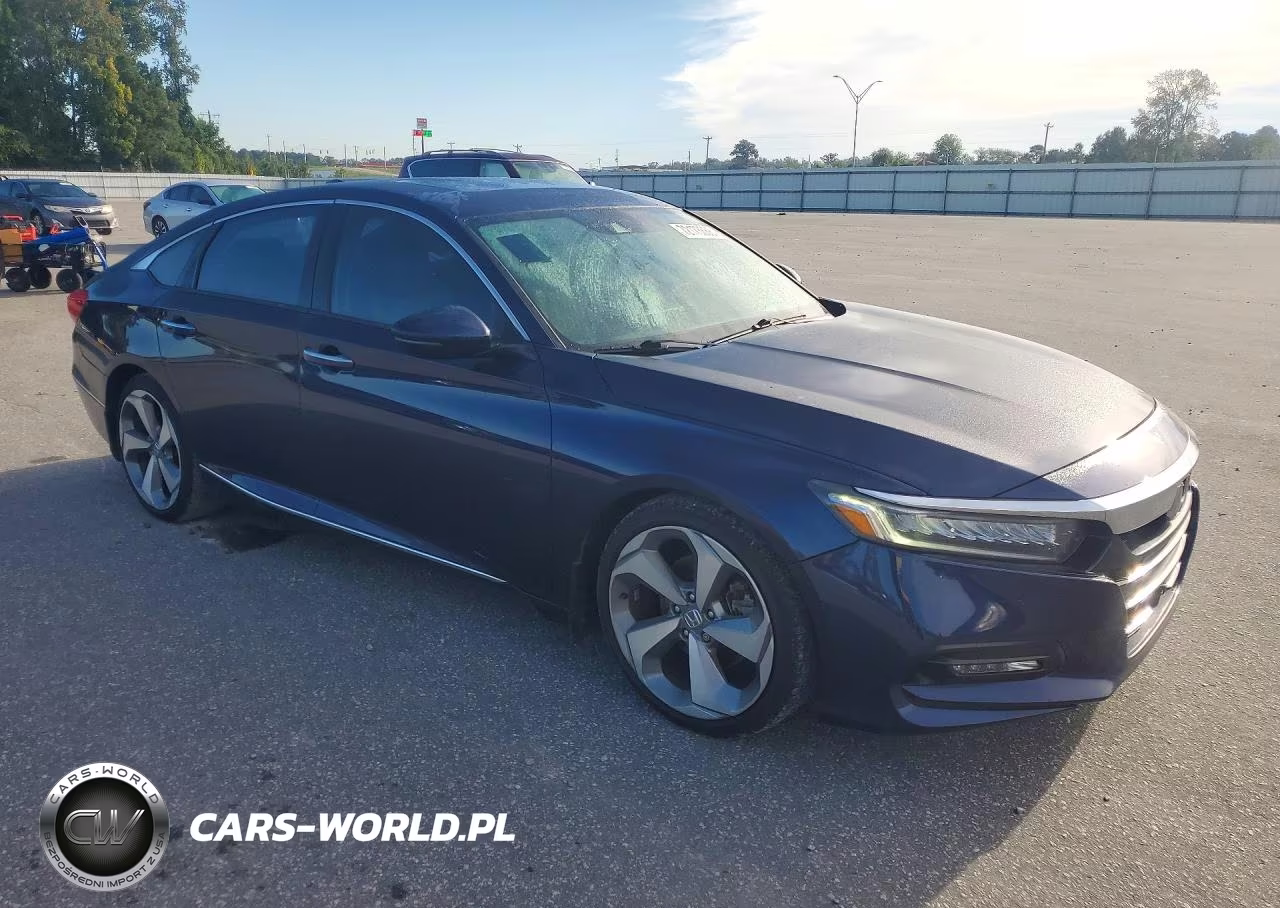 2018 Honda Accord Touring VIN:1HGCV1F93JA107888 - 4