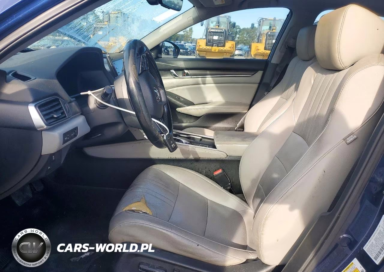 2018 Honda Accord Touring VIN:1HGCV1F93JA107888 - 7