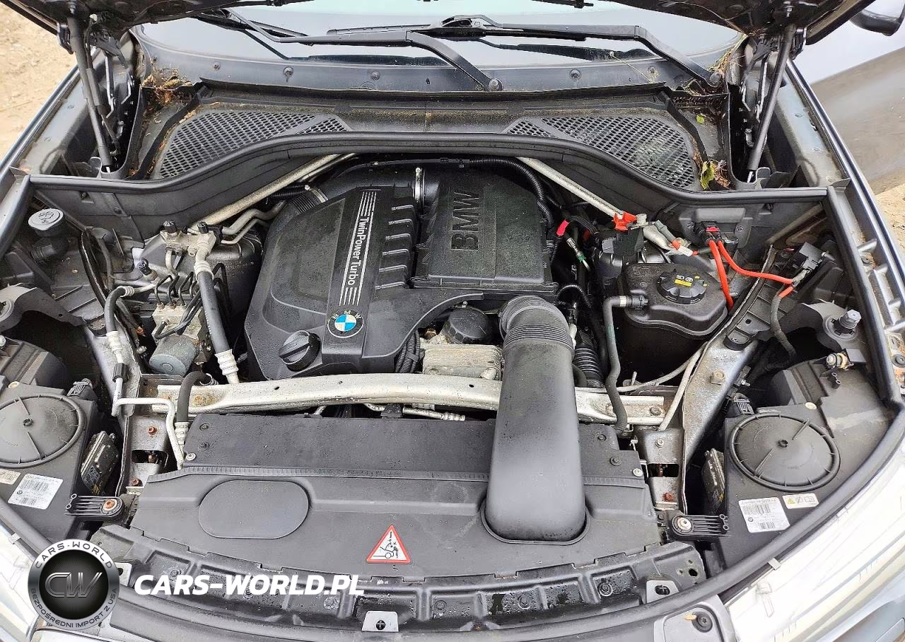 2015 BMW X5 xDrive35I VIN:5UXKR0C56F0P15913 - 12