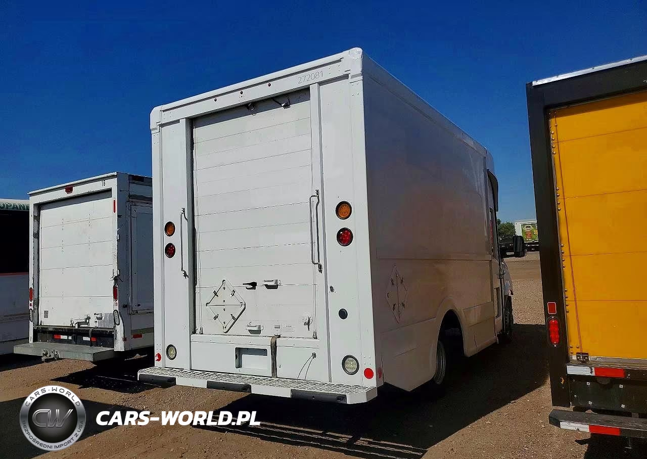 2023 Mercedes-Benz Sprinter 4500 VIN:W1X9K2312PN227527 - 3