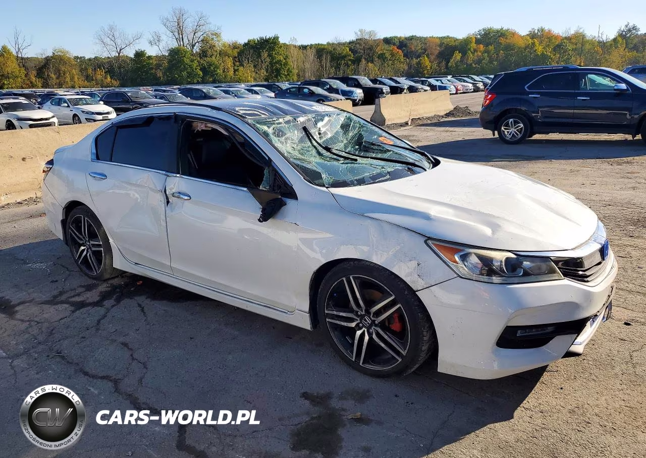 2017 Honda Accord Sport VIN:1HGCR2F55HA153742 - 4