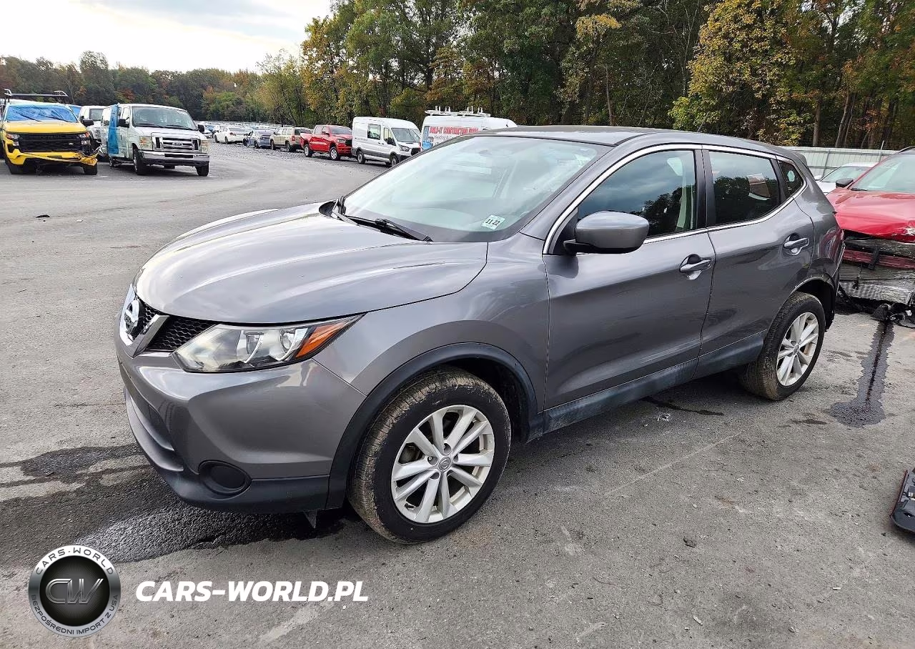 2017 Nissan Rogue Sport S – zdjęcie 1 z 14