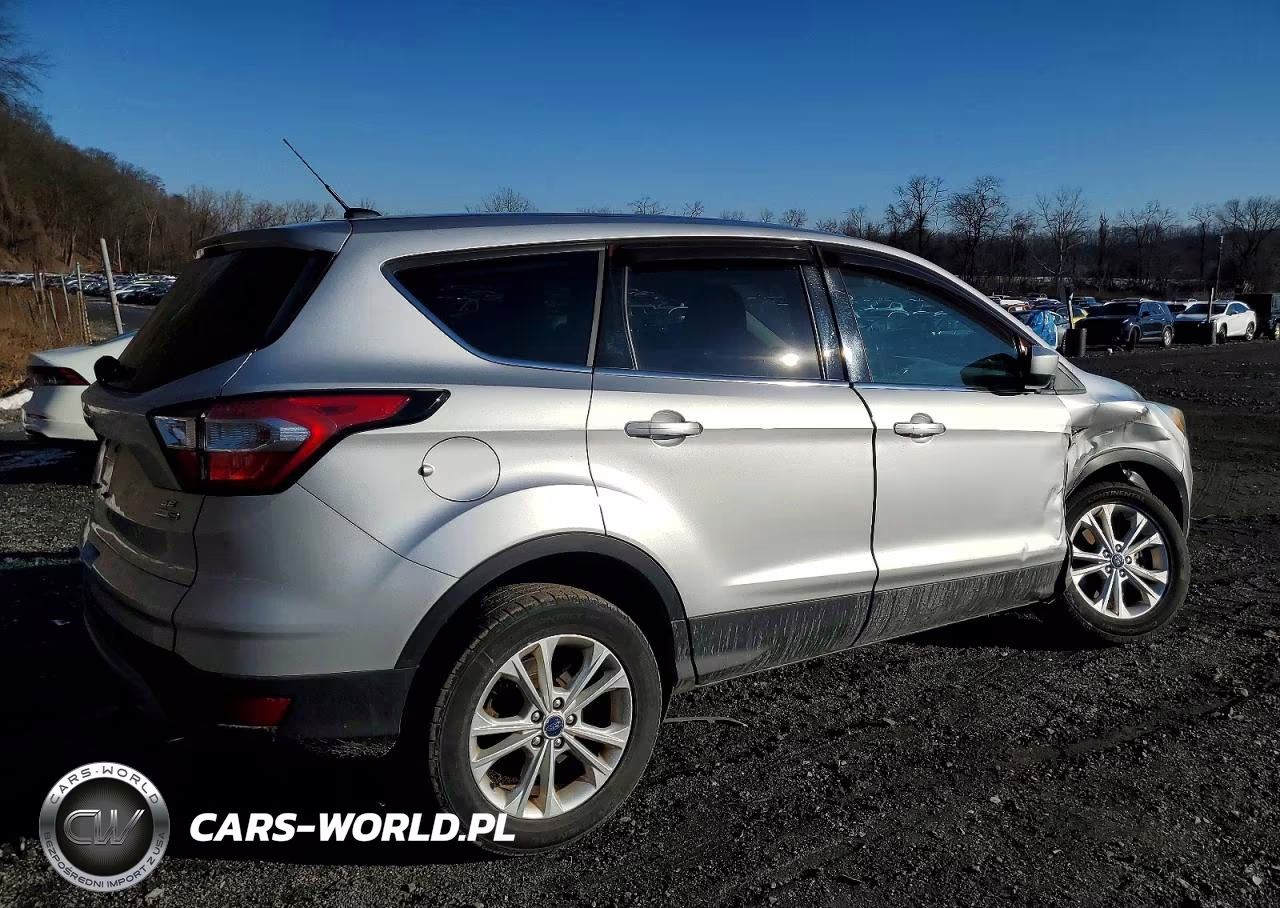 2017 Ford Escape Se VIN:1FMCU9GD4HUE62284 - 3