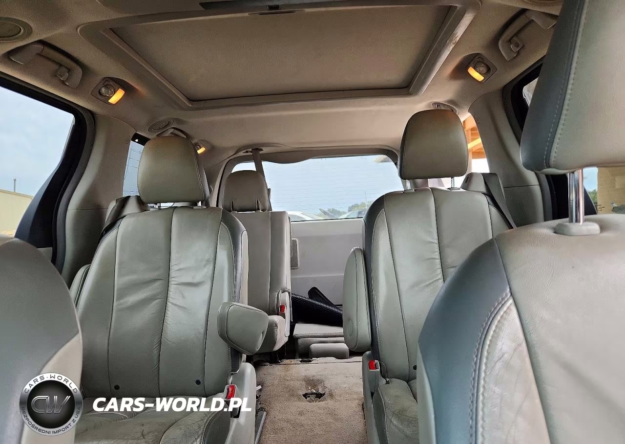 2011 Toyota Sienna Limited 7-Passenger VIN:5TDDK3DC2BS020624 - 10