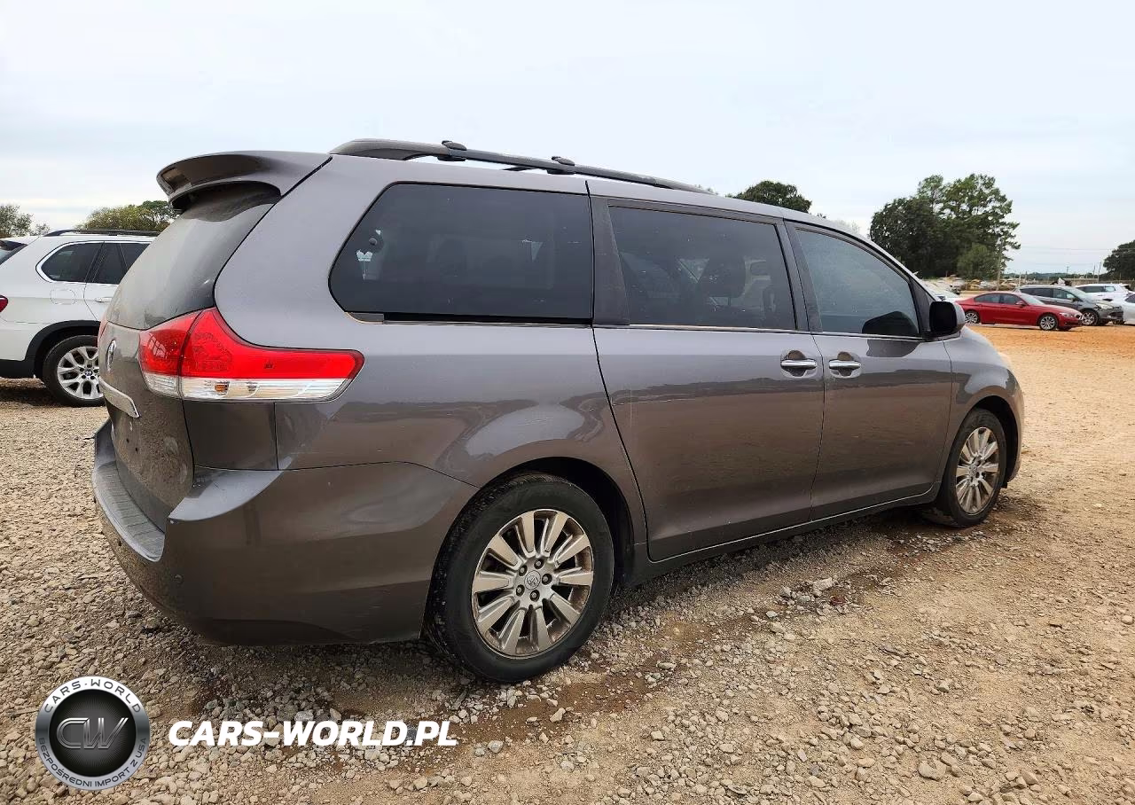 2011 Toyota Sienna Limited 7-Passenger VIN:5TDDK3DC2BS020624 - 3