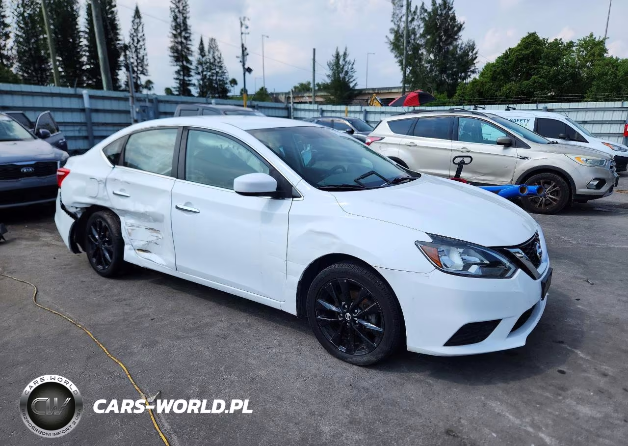 2018 Nissan Sentra S VIN:3N1AB7AP5JY332450 - 4
