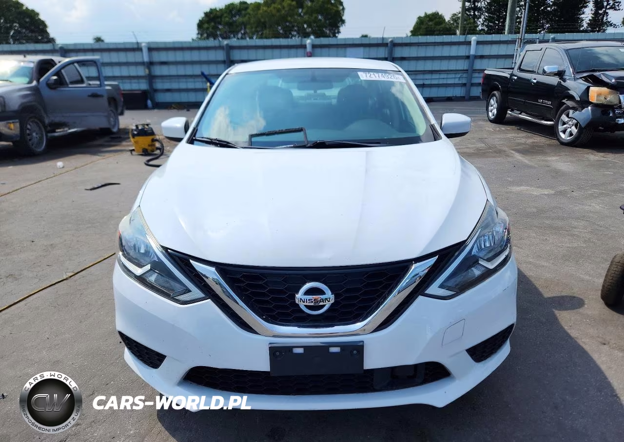 2018 Nissan Sentra S VIN:3N1AB7AP5JY332450 - 5