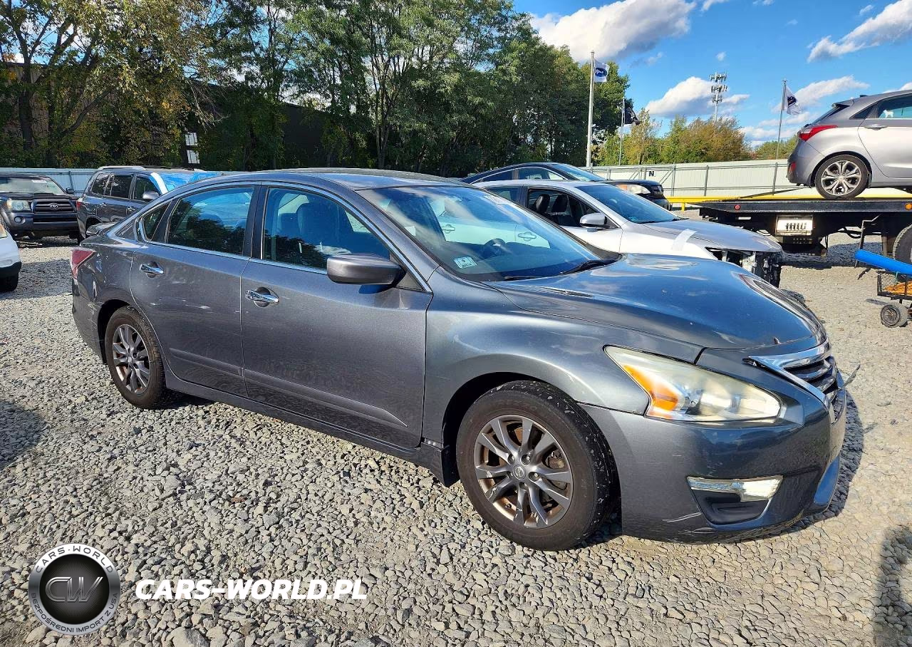 2015 Nissan Altima 2.5 S VIN:1N4AL3APXFN374397 - 4
