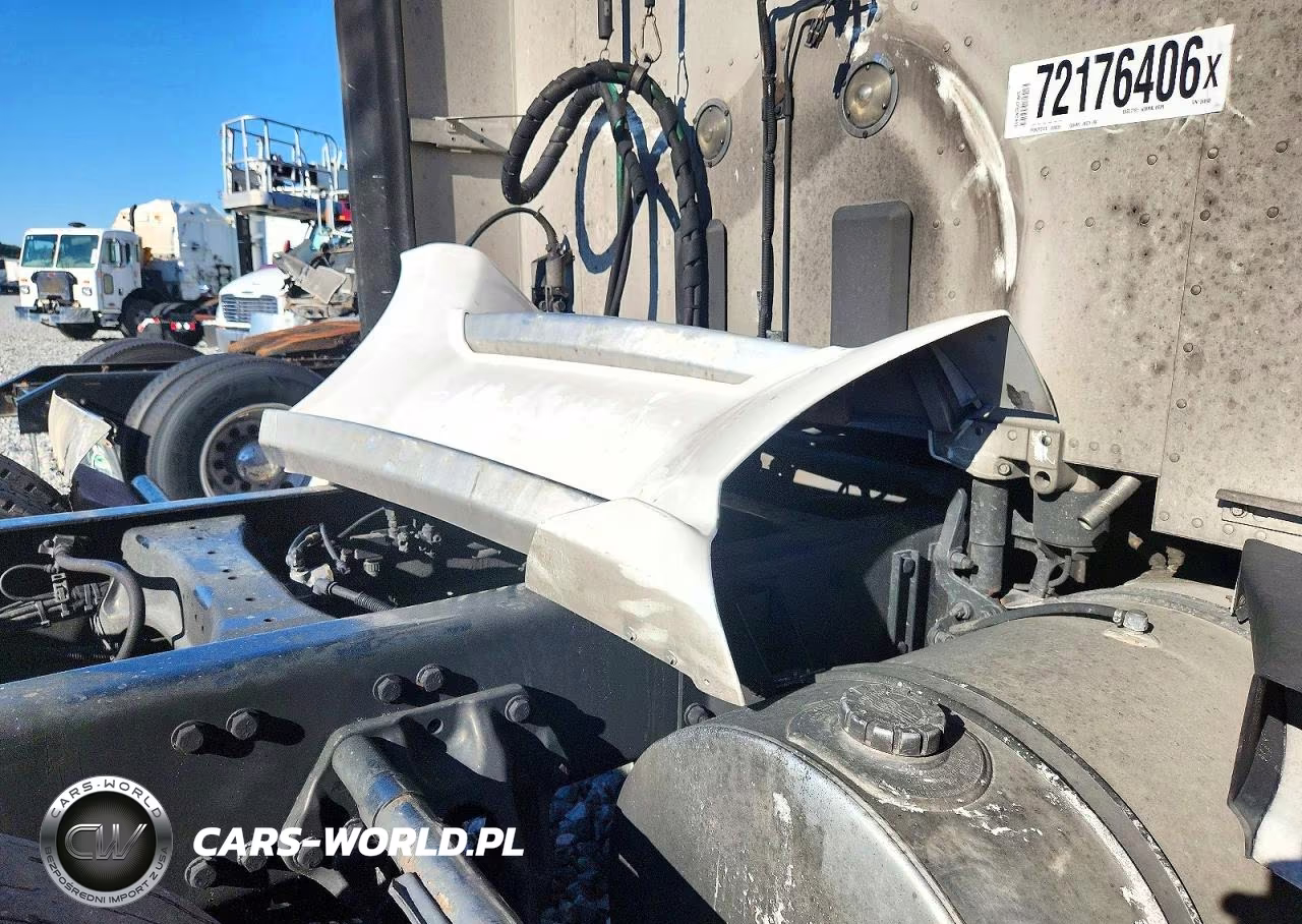 2020 Kenworth T680 Semi Truck VIN:1XKYDP9X2LJ311142 - 14