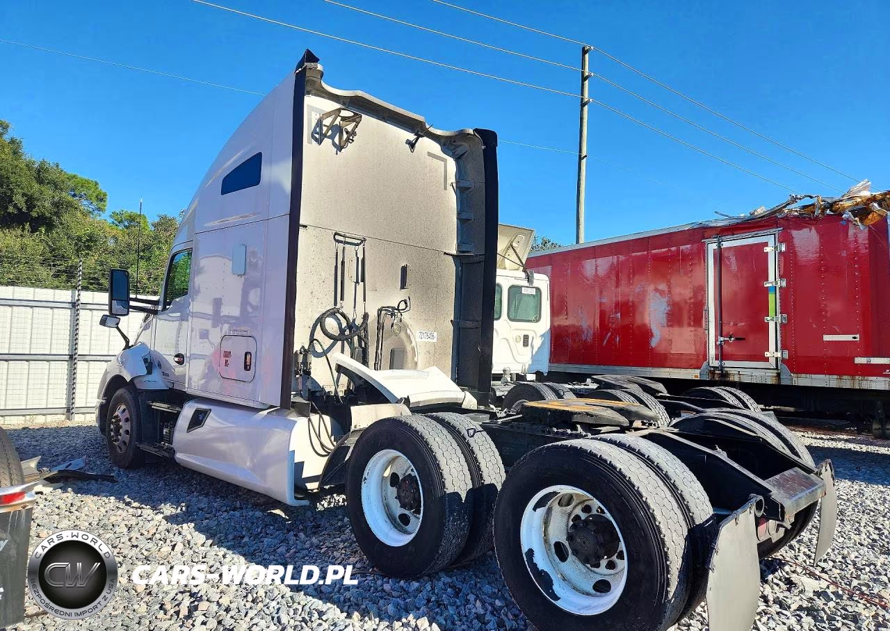 2020 Kenworth T680 Semi Truck VIN:1XKYDP9X2LJ311142 - 2
