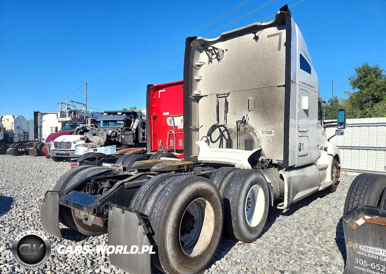 2020 Kenworth T680 Semi Truck VIN:1XKYDP9X2LJ311142 - 3