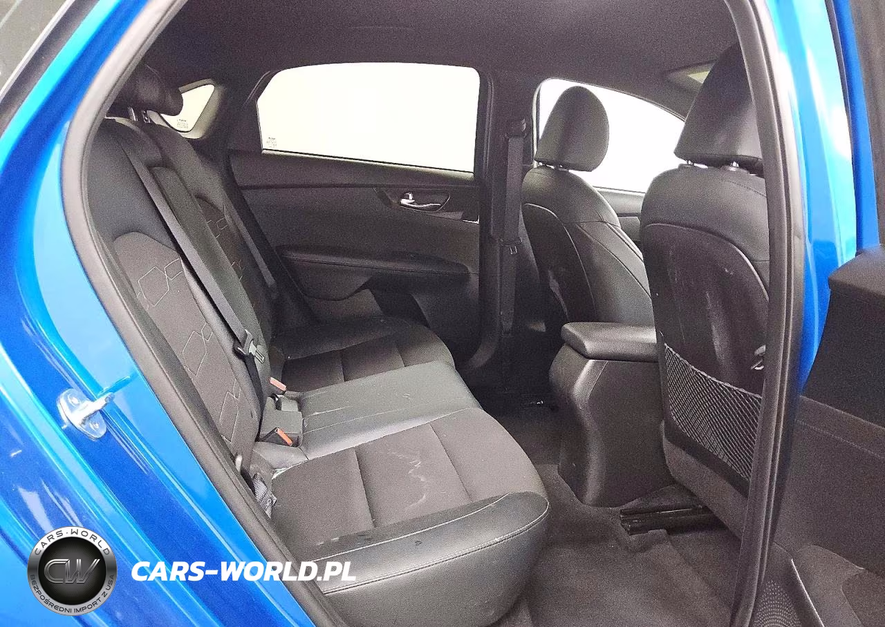 2023 Kia Forte Gt Line VIN:3KPF54AD2PE627028 - 10