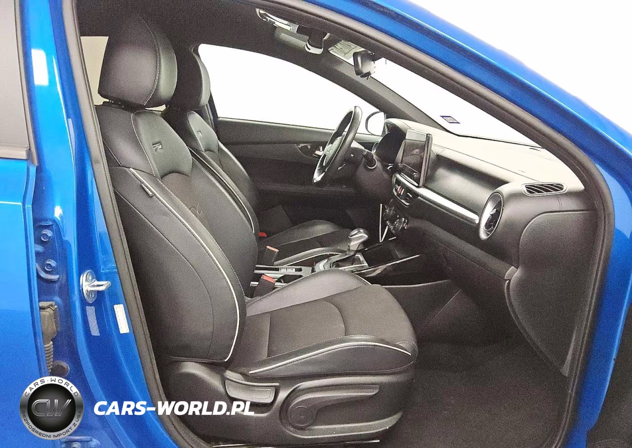 2023 Kia Forte Gt Line VIN:3KPF54AD2PE627028 - 13