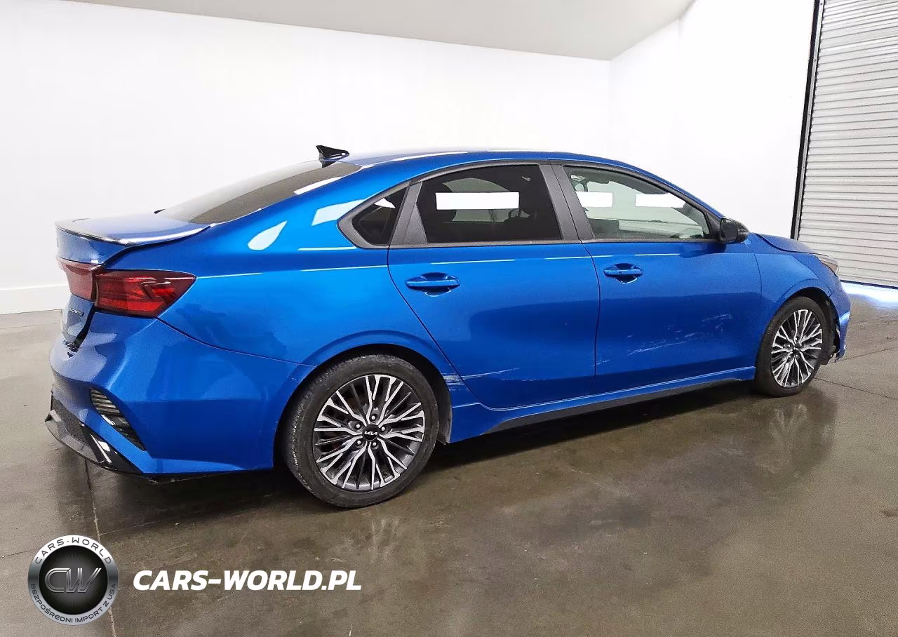 2023 Kia Forte Gt Line VIN:3KPF54AD2PE627028 - 3