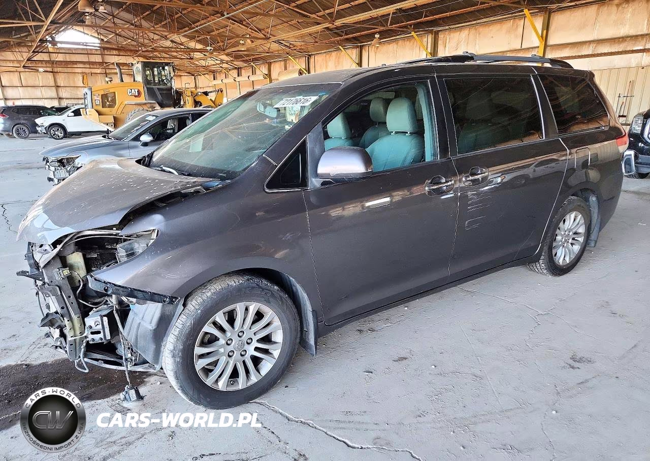 2012 Toyota Sienna Xle 8-Passenger – zdjęcie 1 z 13