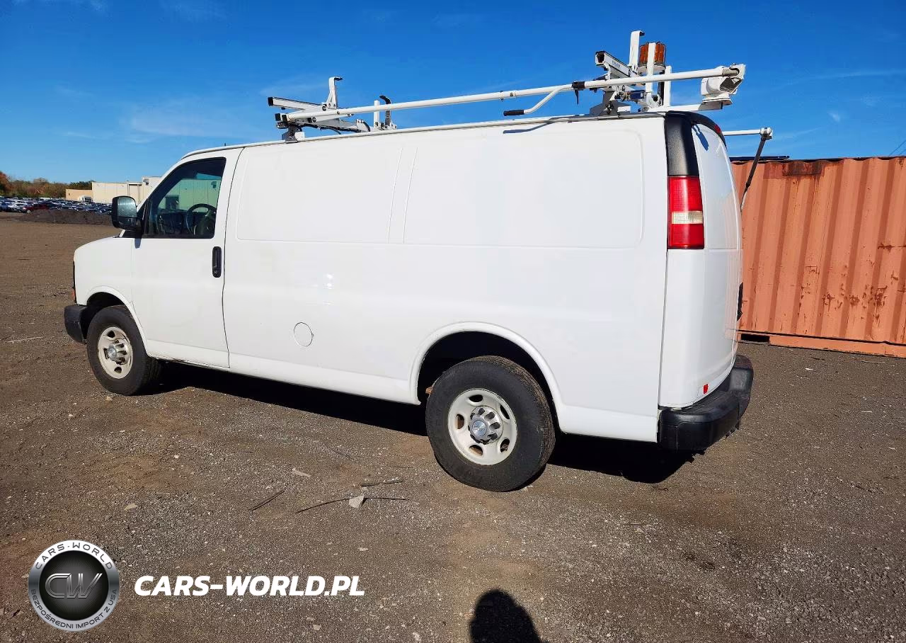 2015 Chevrolet Express G2500 VIN:1GCWGFCF9F1153813 - 2
