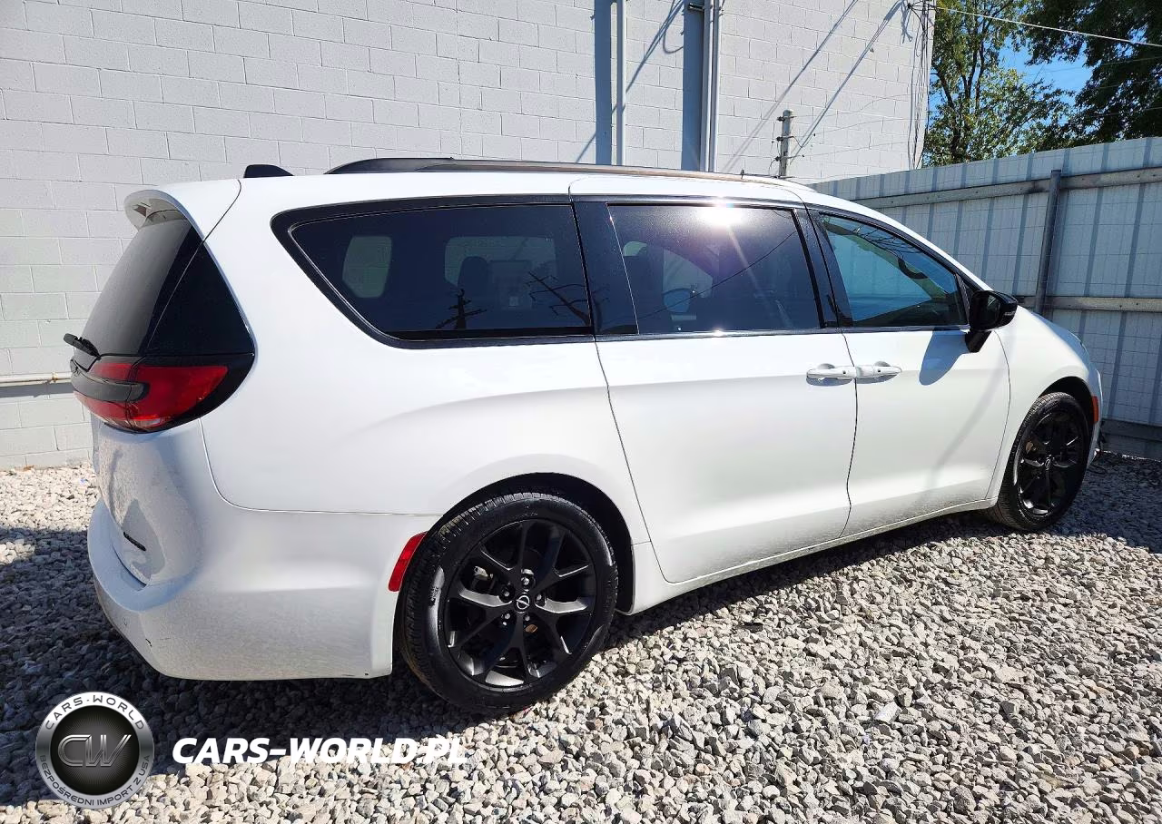 2025 Chrysler Pacifica Limited VIN:2C4RC1GG5SR544414 - 3