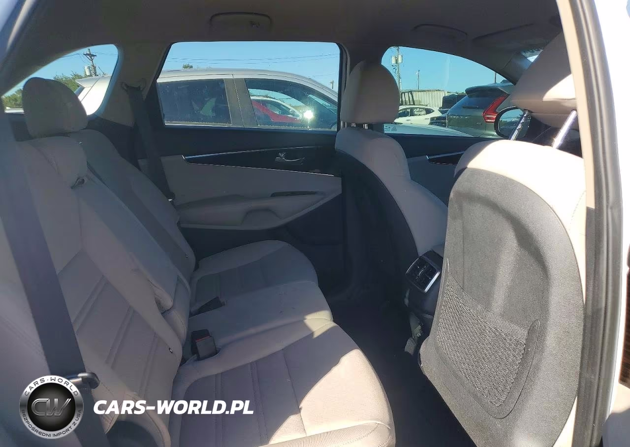 2020 Kia Sorento Lx VIN:5XYPG4A38LG675653 - 11