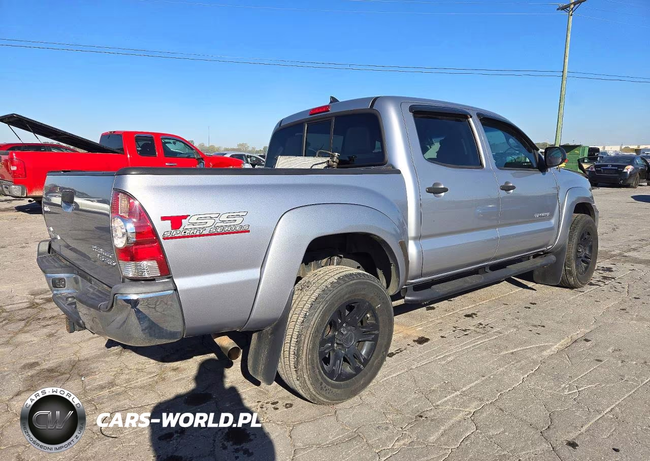 2015 Toyota Tacoma Prerunner V6 VIN:5TFJU4GN3FX071937 - 3