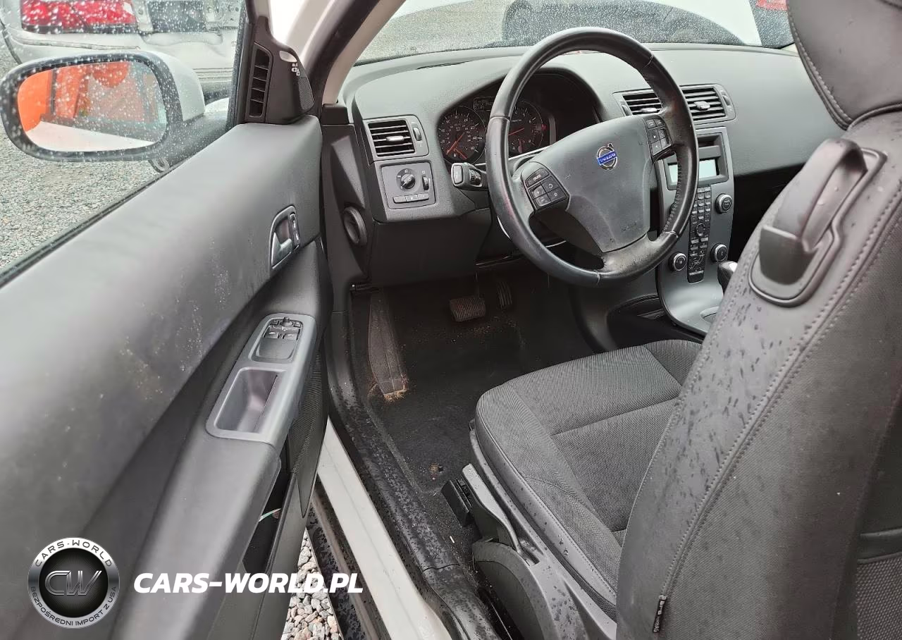 2013 Volvo C30 T5 VIN:YV1672MK7D2304735 - 8