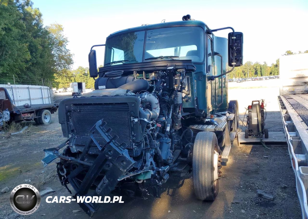2020 Mack An64T Semi Truck