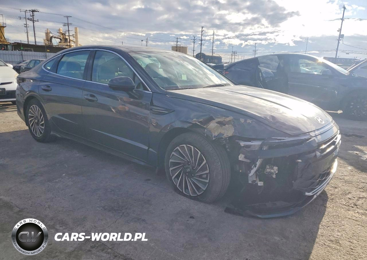 2025 Hyundai Sonata Hybrid Limited VIN:KMHL54JJ2SA105497 - 4