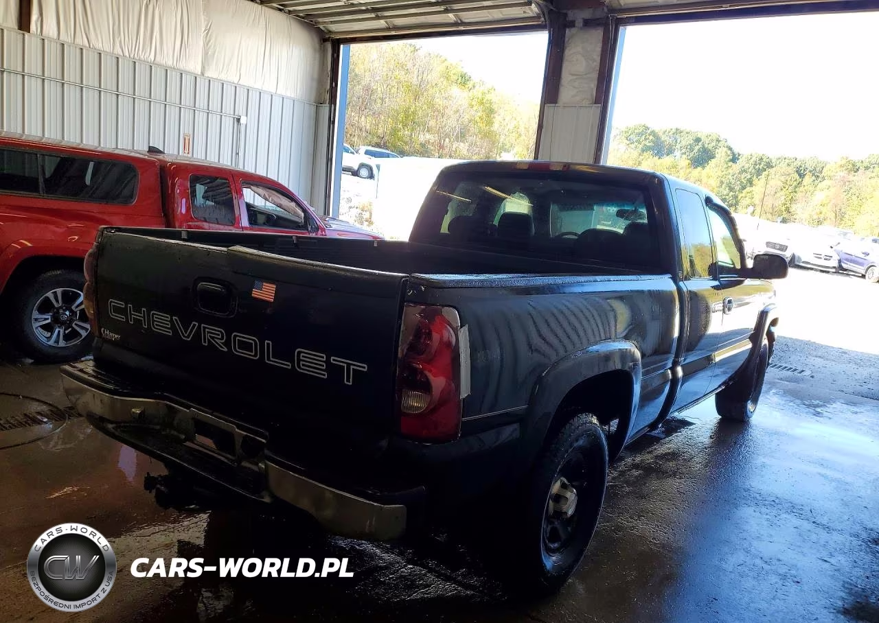 2003 Chevrolet Silverado K1500 VIN:1GCEK19V33E155363 - 3