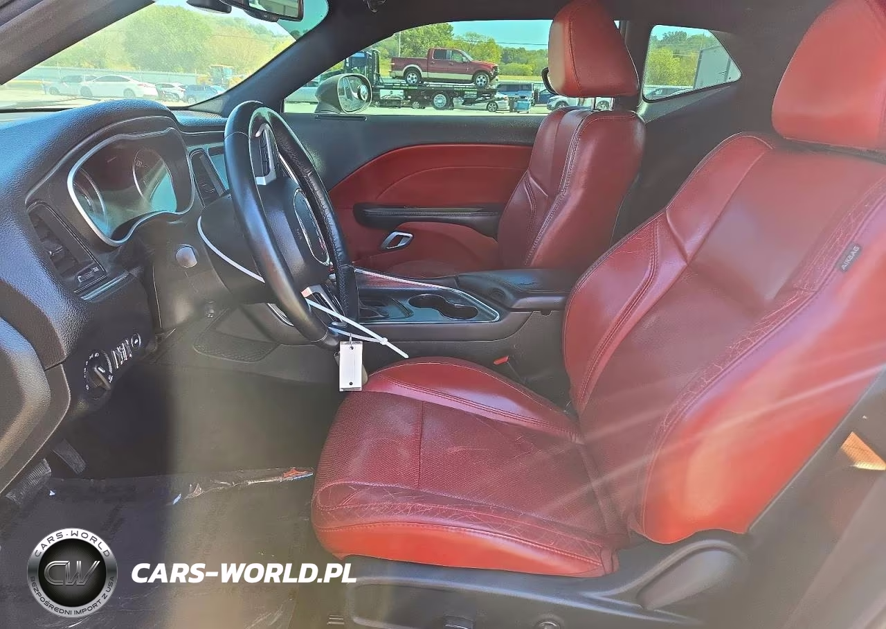 2018 Dodge Challenger Sxt VIN:2C3CDZAG5JH279660 - 7
