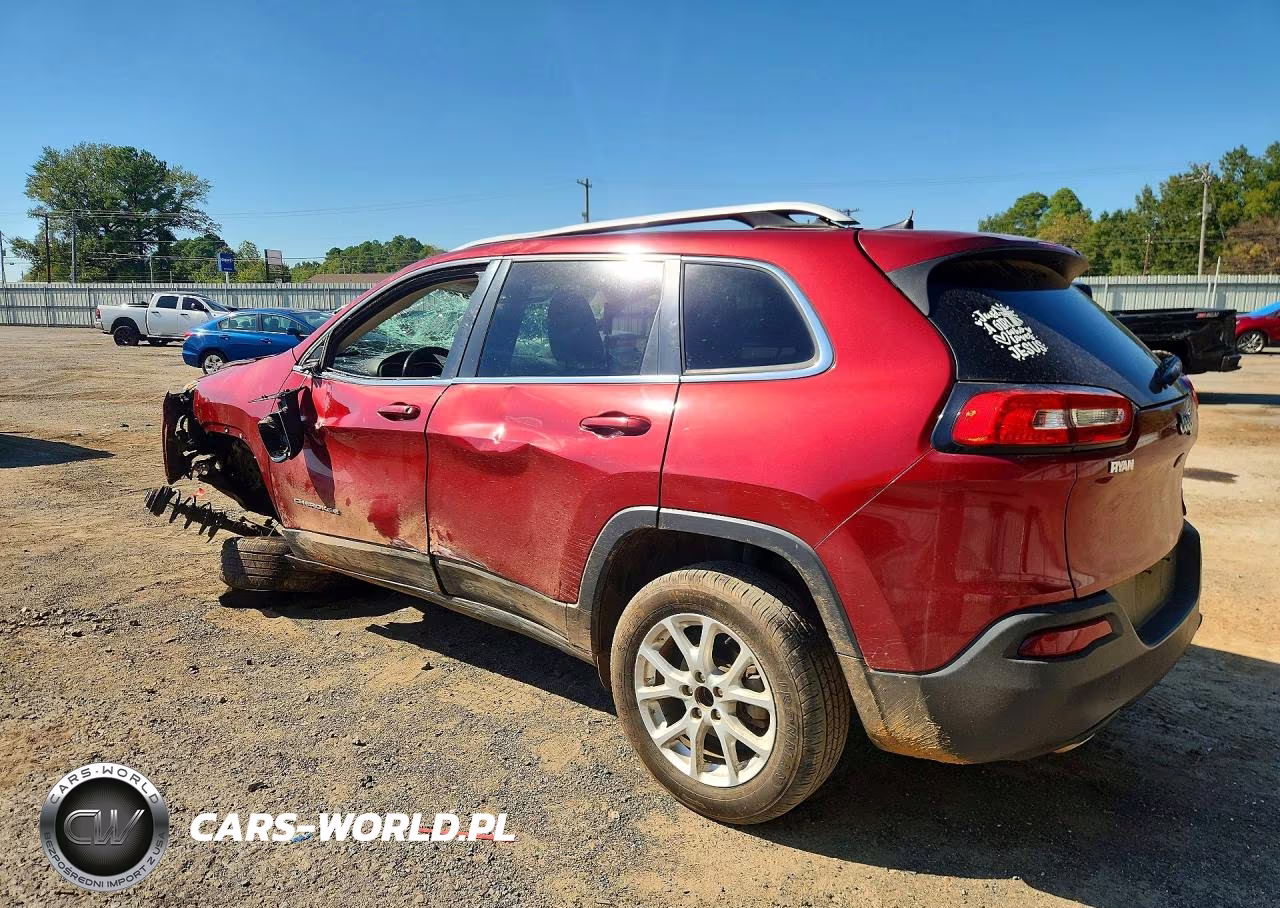 2016 Jeep Cherokee Latitude VIN:1C4PJLCBXGW234051 - 2