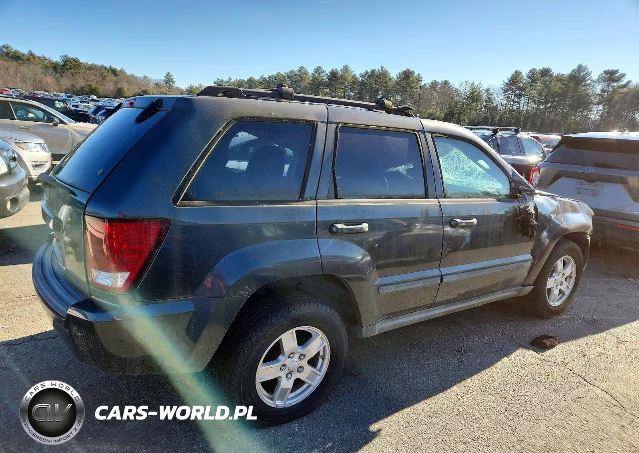 2007 Jeep Grand Cherokee Laredo VIN:1J8GR48K27C652444 - 3