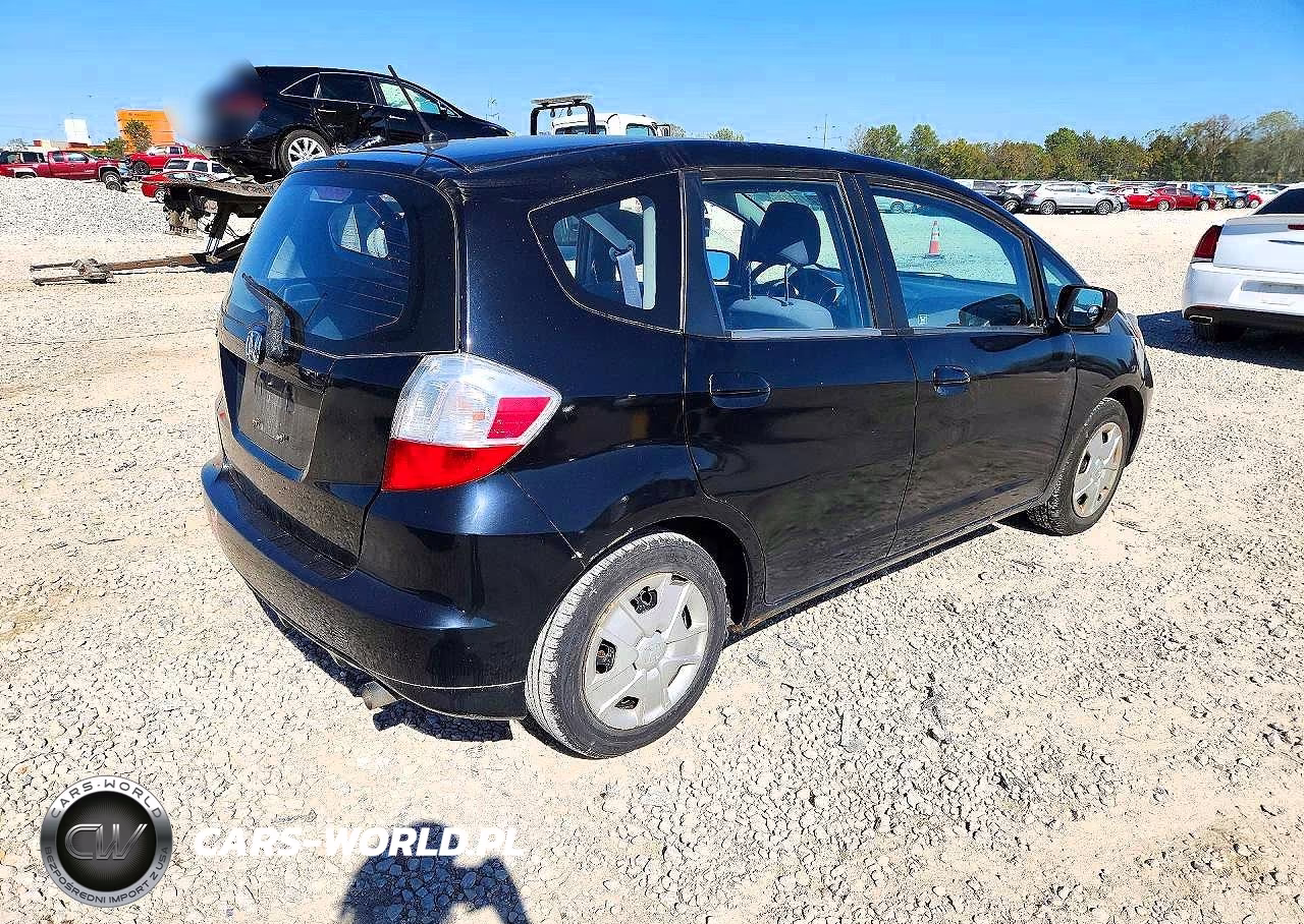 2013 Honda Fit VIN:JHMGE8H34DC074165 - 3