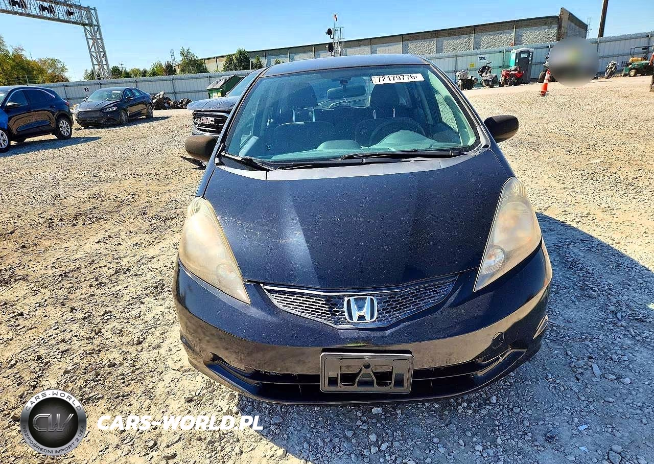 2013 Honda Fit VIN:JHMGE8H34DC074165 - 5