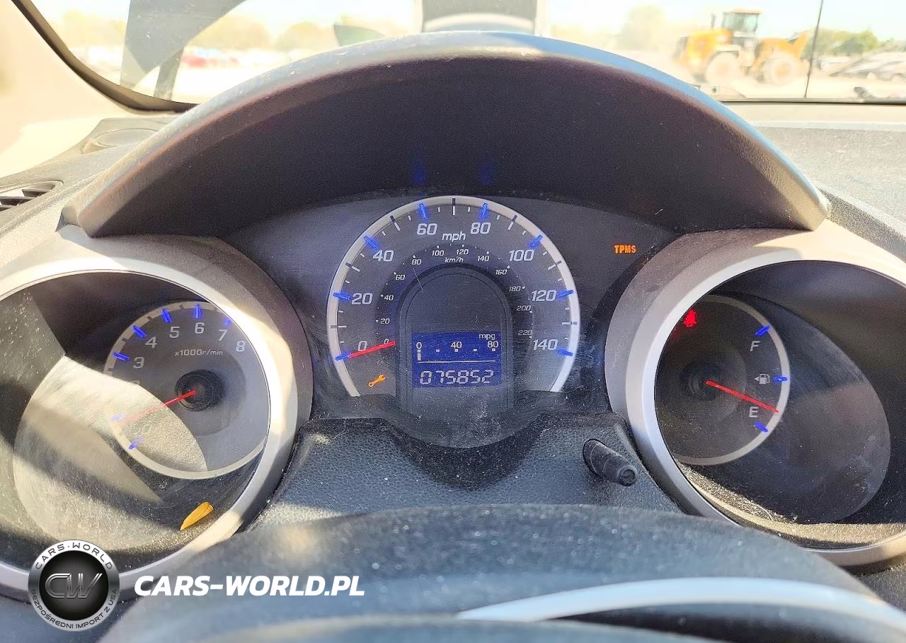 2013 Honda Fit VIN:JHMGE8H34DC074165 - 9