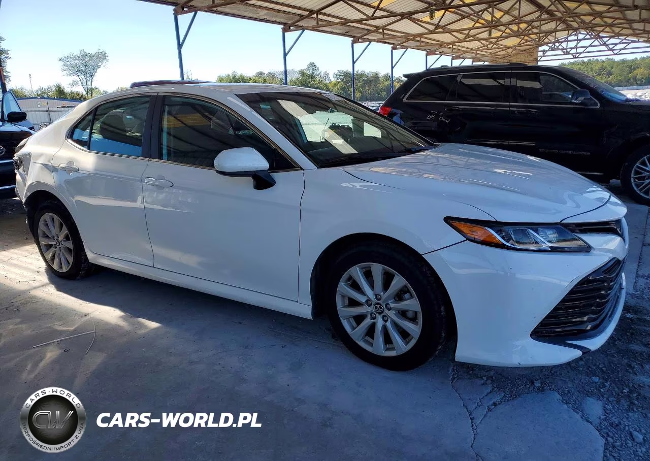 2020 Toyota Camry Le VIN:4T1C11AK1LU861518 - 4