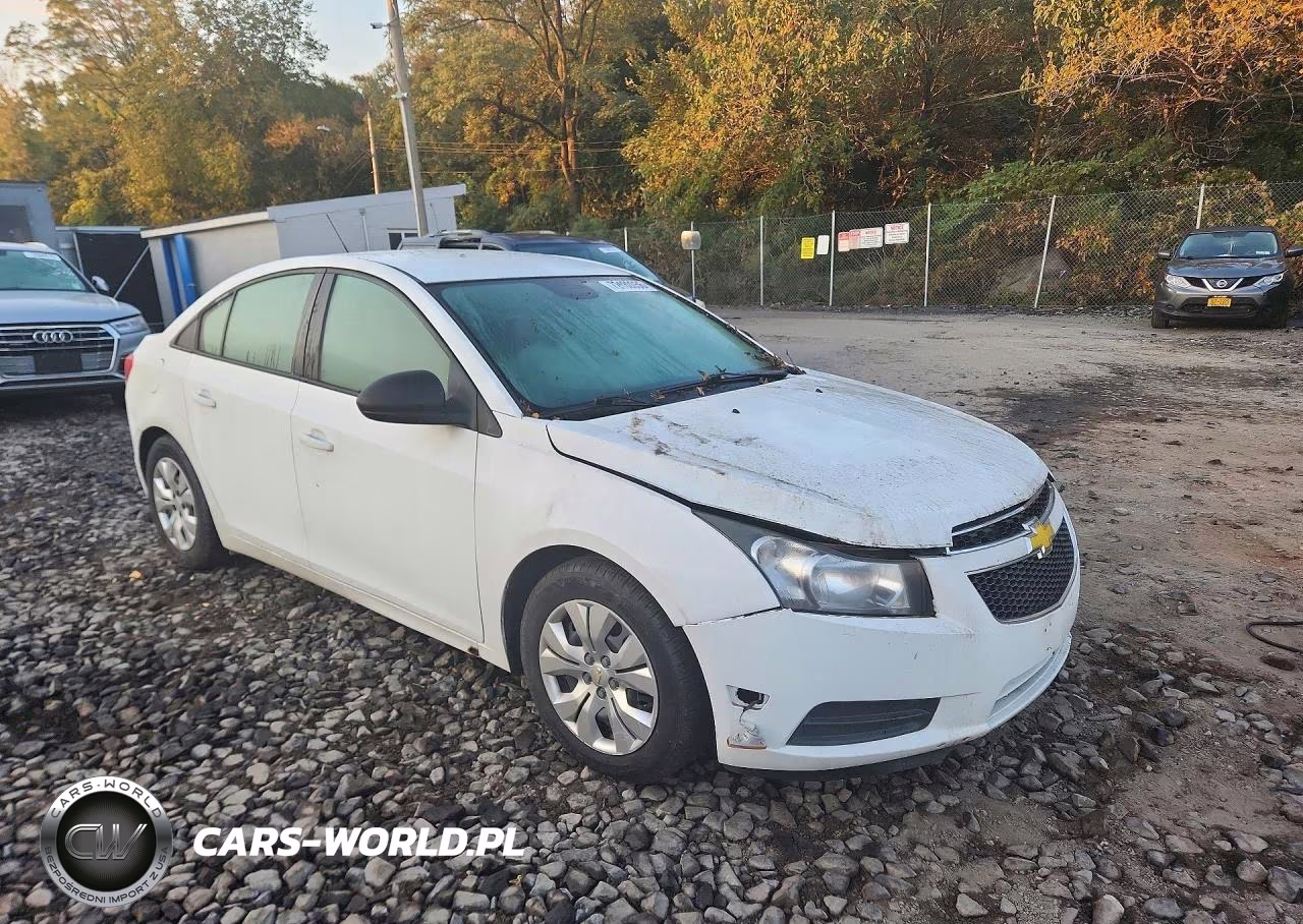 2015 Chevrolet Cruze Ls VIN:1G1PA5SGXF7281865 - 4