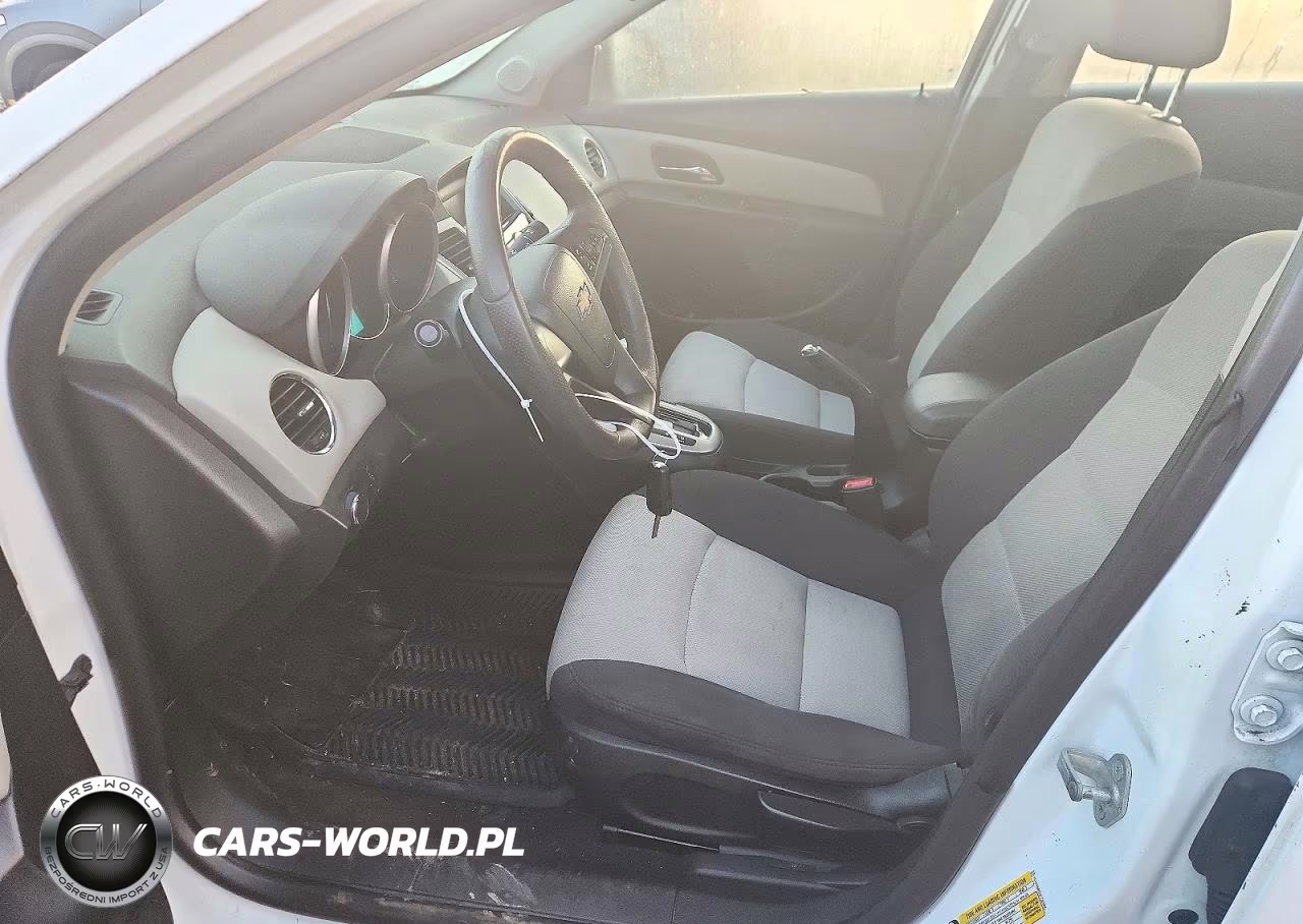 2015 Chevrolet Cruze Ls VIN:1G1PA5SGXF7281865 - 7