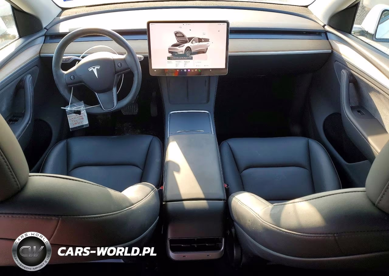 2025 Tesla Model Y VIN:7SAYGDED0SA378955 - 8