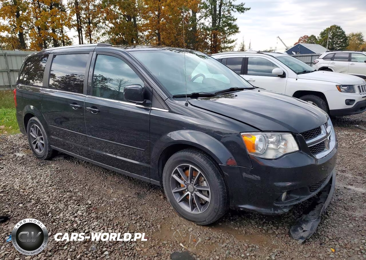 2017 Dodge Grand Caravan Sxt VIN:2C4RDGCG8HR605544 - 4